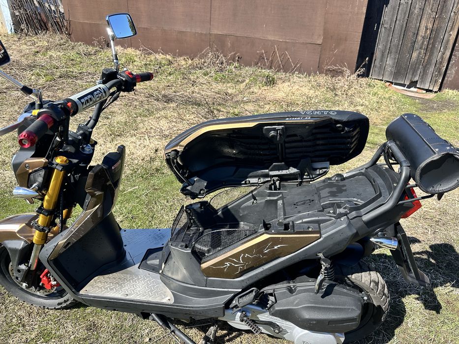 Vento Naked скутер