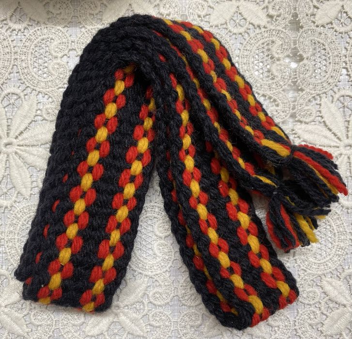 Ръчно изработени вълнени колани за народни носии