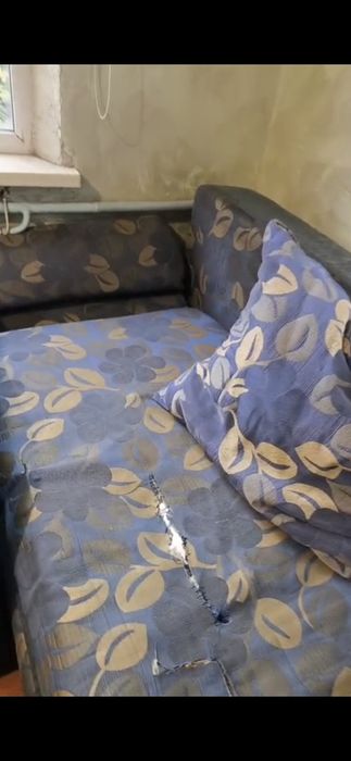 Отдам даром диван