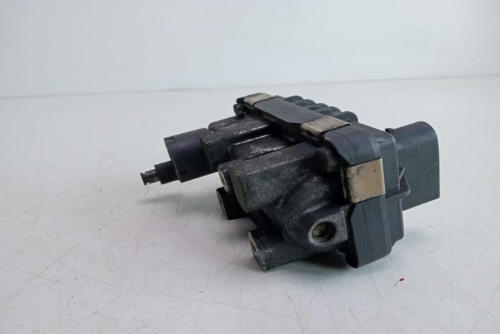 Actuator turbo 6NW008412 Mercedes-Benz E-Class W211 (facelift) seria