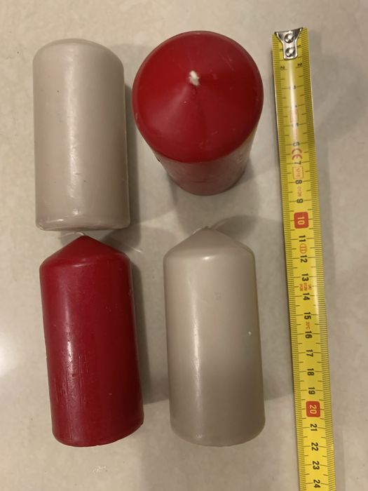 Vand lumanari rosii si gri si aurii