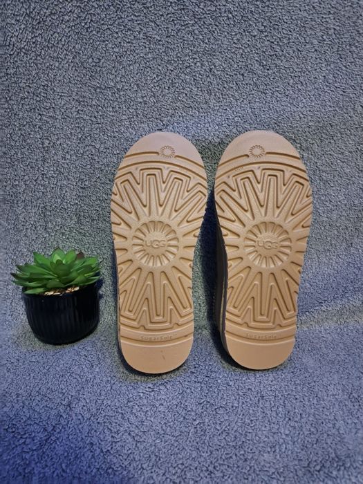 UGG Tasman nepurtati