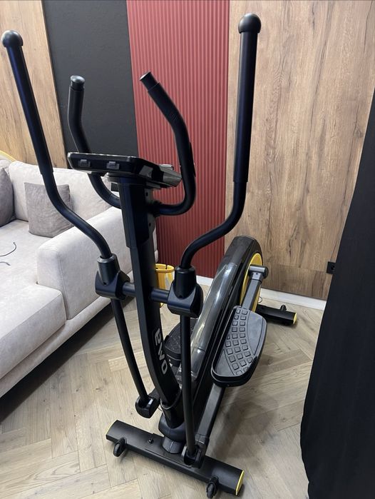 Эллиптический тренажёр OMA-8500 (E21)