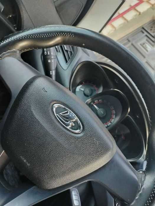 Lada vesta sotiladi arzon narxda