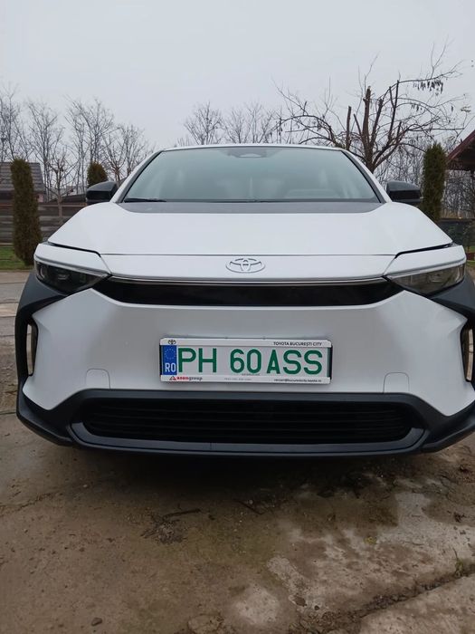 Toyota BZ4X VAND/SCHIMB 4x4cumpărată din Romania în 12/2023