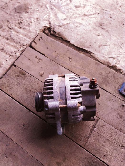 Продам генератор на Опель Вектра Ц