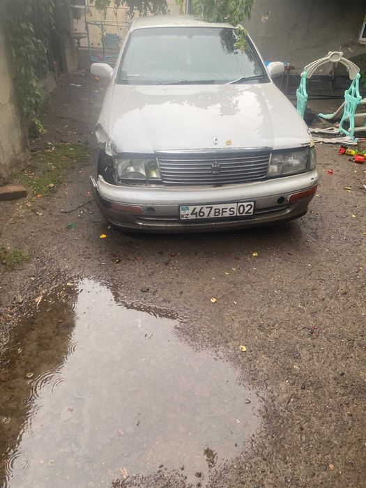 Toyota crown jzs 141
