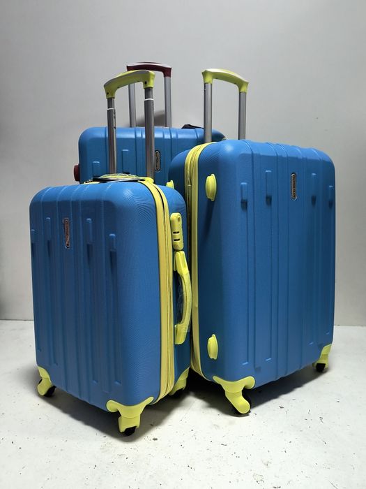 Куфари от ABS  / доставката им е включена в цената/