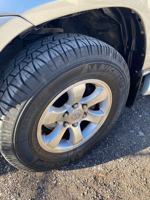 Гуми с джанти ТОЙОТА ландкрузер