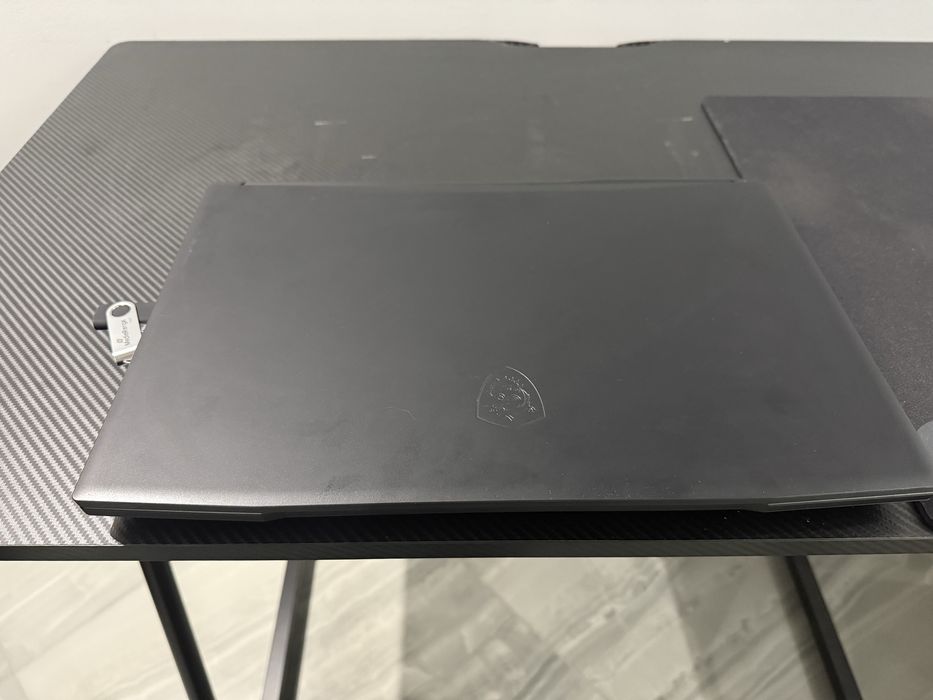 MSI Katana GF76 12UE