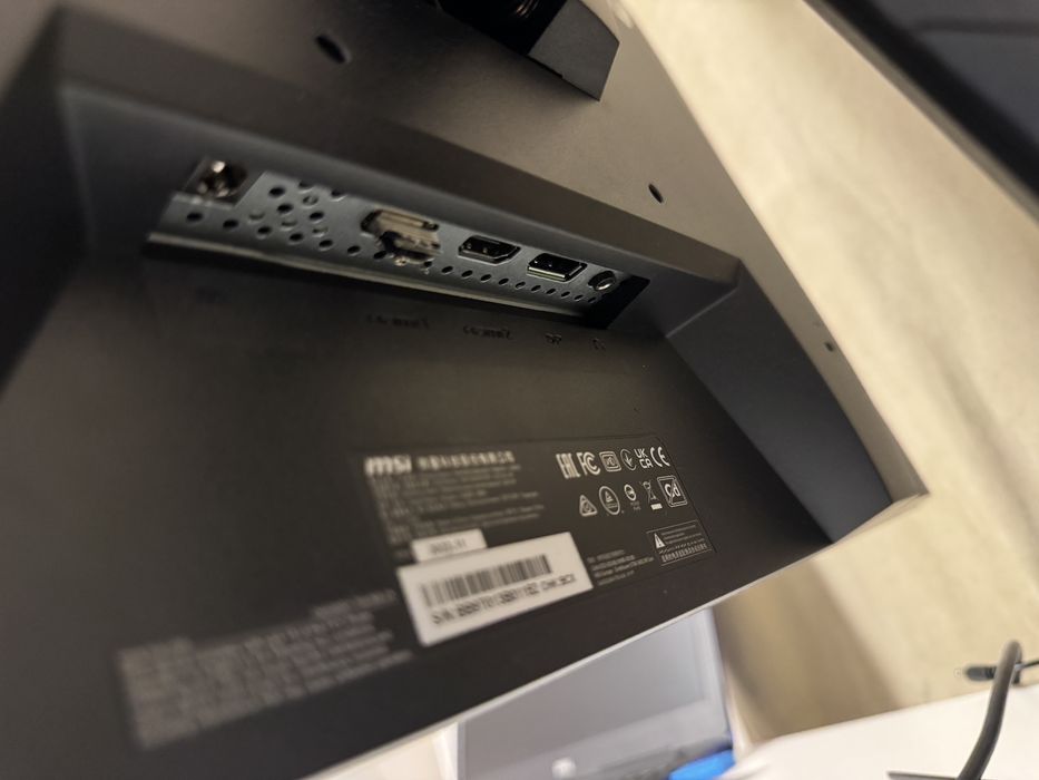 MSI 2412F 180Hz 1ms