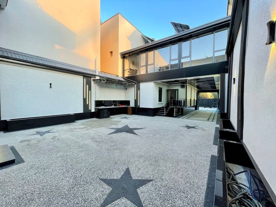 Продаётся отдельно стоящего здания на Чиланзаре в улица Мукими Ор Evos