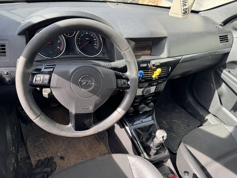 Opel Astra H 1.9 CDTI на части