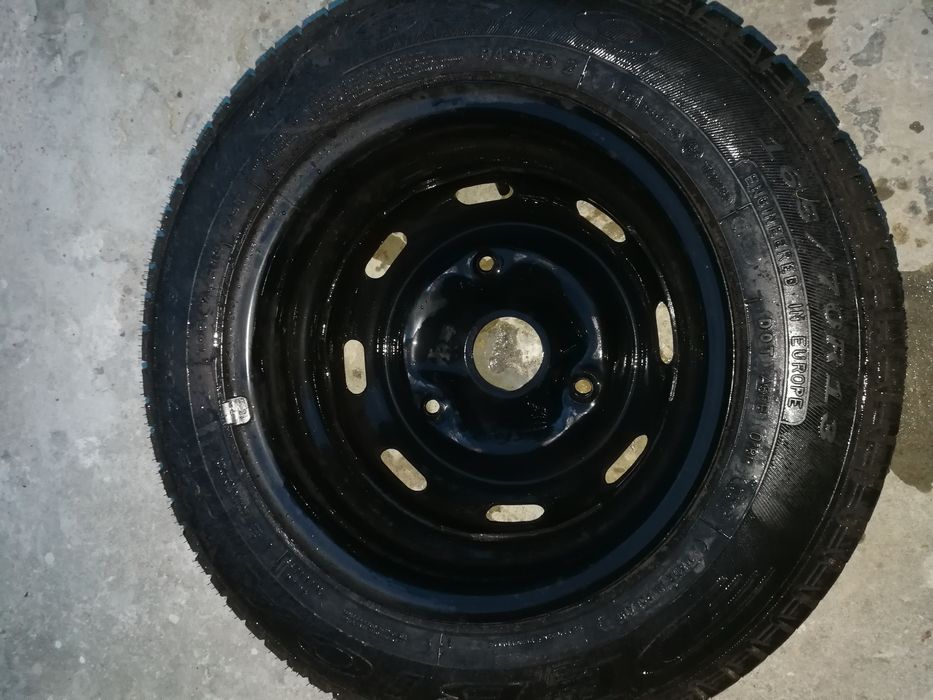 Vand cauciucuri&jenti Dacia 1310