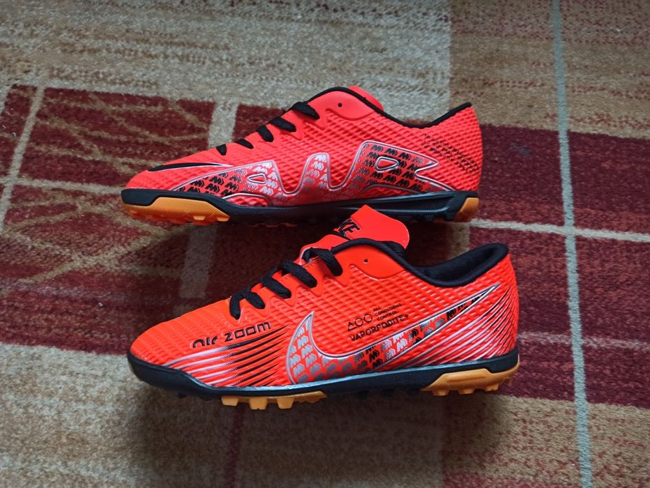 Ghete fotbal teren sintetic, 41. (NOI)