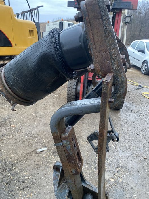 Suport axa spate DAF LF complect foi arc perne telescoape