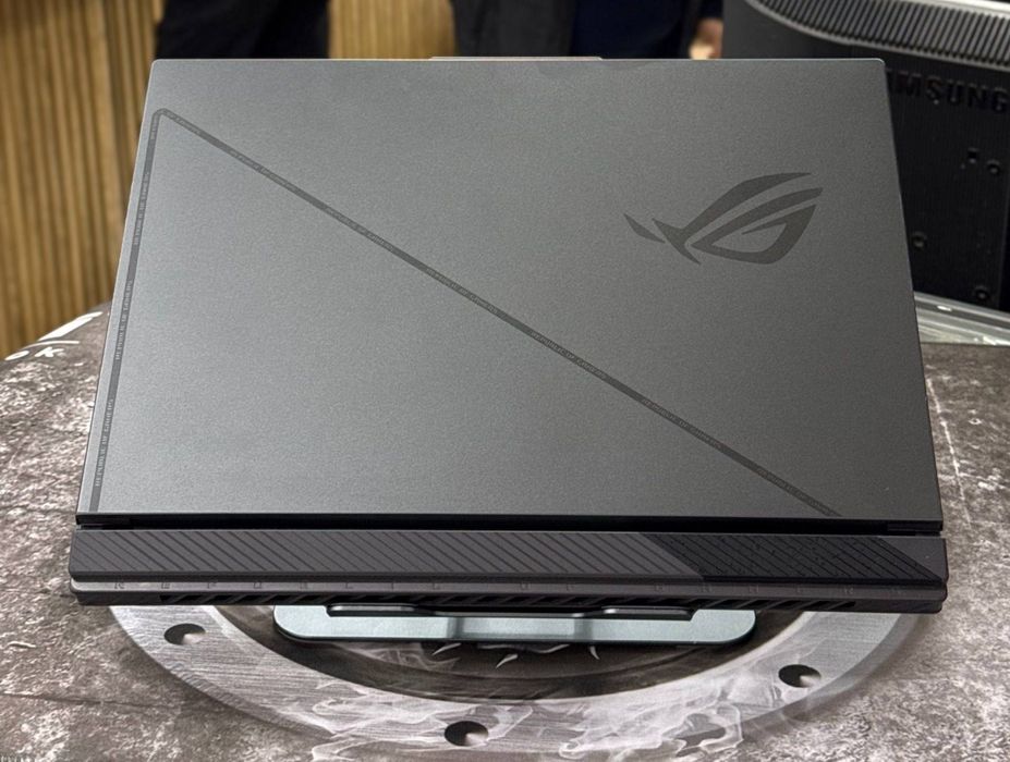 Asus Rog Strix Monster