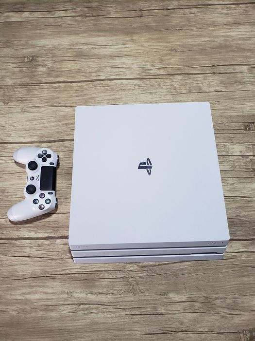 PS4 sotiladi srochno