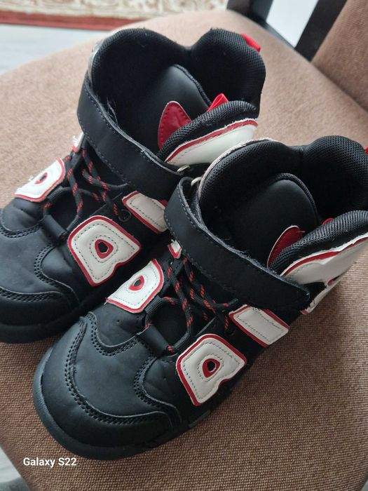 Adidas copii marimea 35