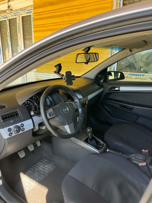 Opel astra H 1.6
