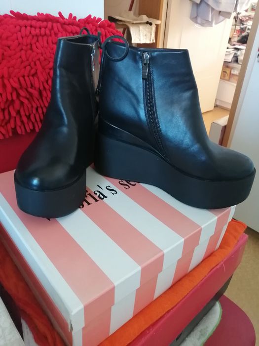 Новая женская обувь