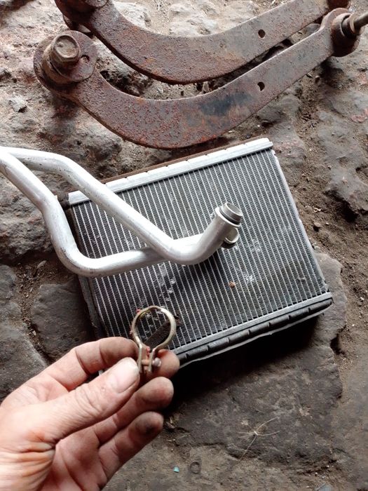 Продам запчасти таета авенсис