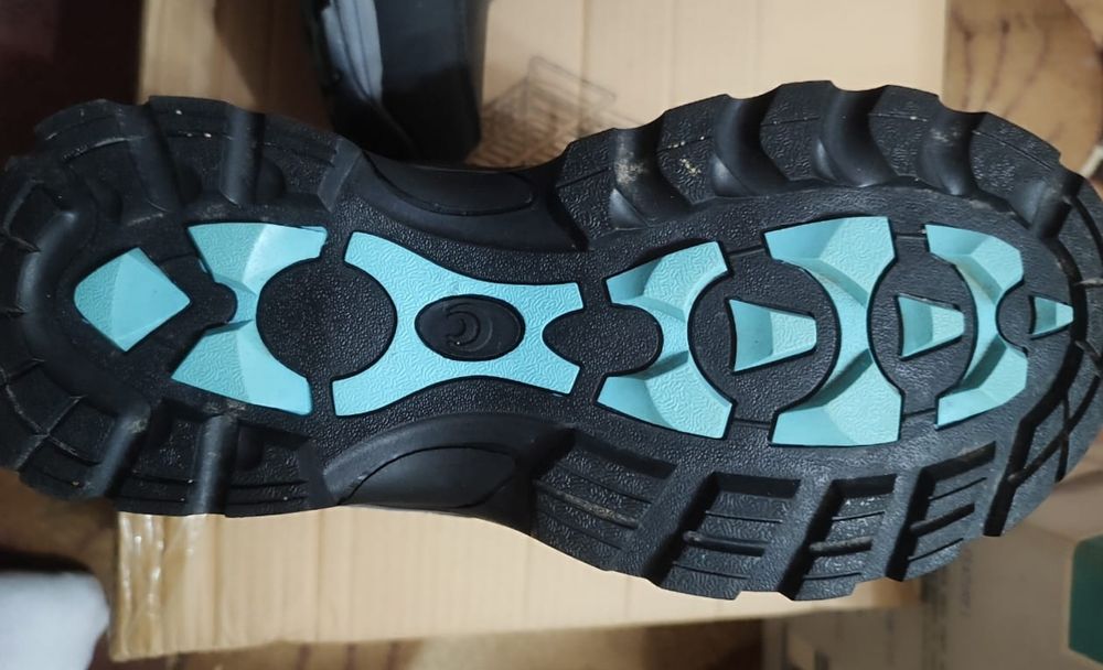 Женские ботинки QUTVETURE