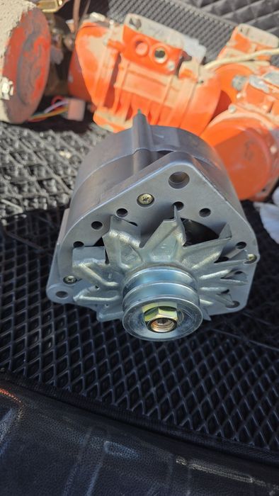 Генератор 28V BOSCH на Mercedes, Man