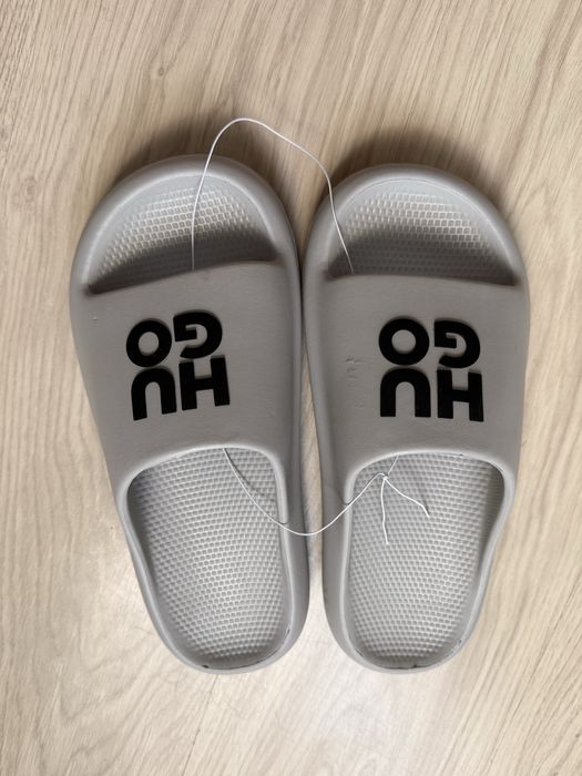 papuci hugo marimea 40-41 gri