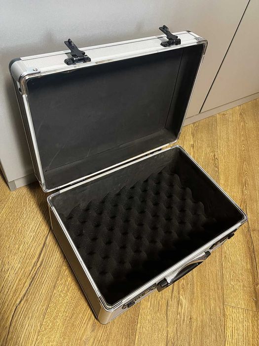 Кейс / чемодан / ящик для дрона и оборудования