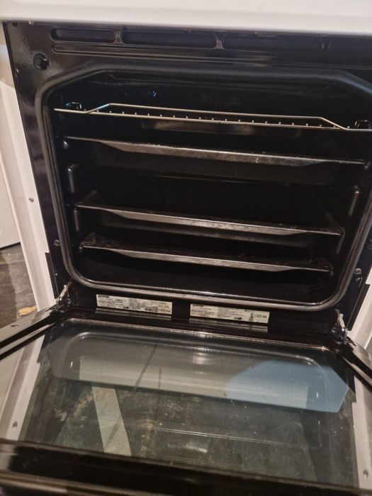 Продам электроплиту