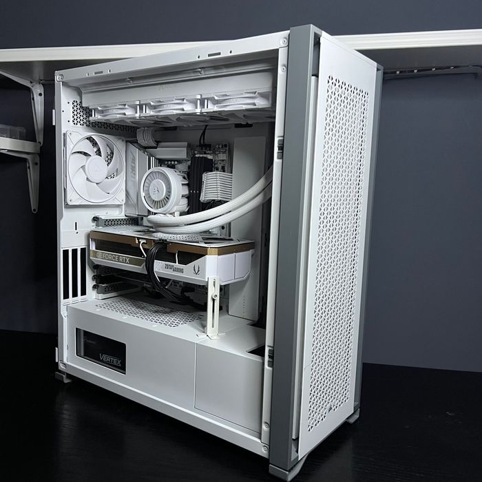 56м Гаранция! Zotac RTX 5090 SOLID OC White Edition 32GB GDDR7