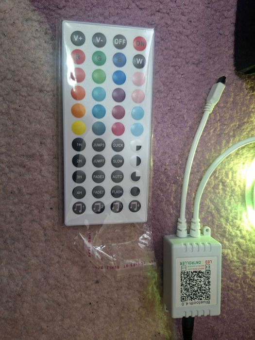 Banda LED 5 metri adeziva Bluetooth Aplicatie Telefon Telecomanda