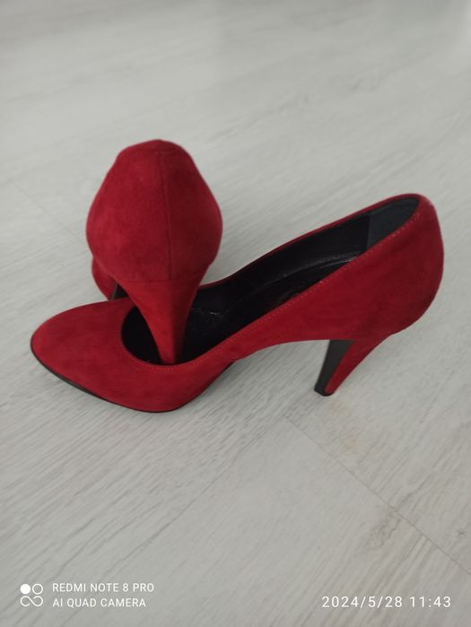 Pantofi eleganți și foarte comozi