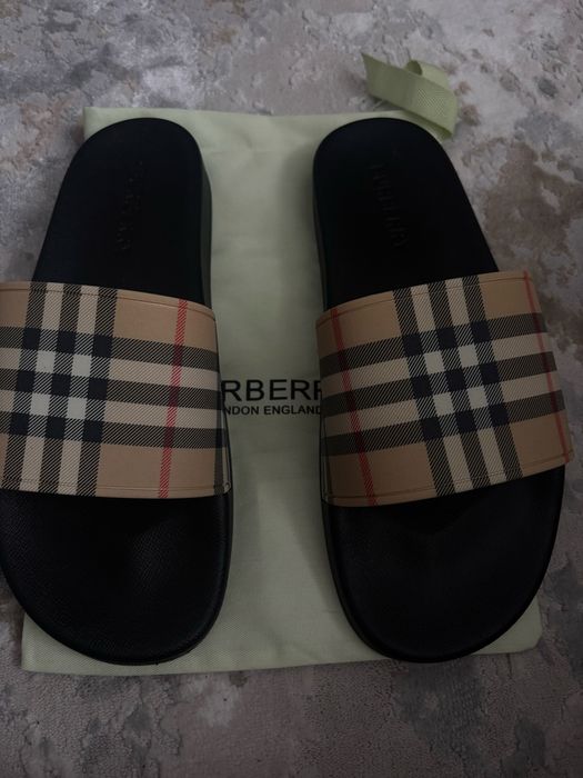 Slapi burbbery vand