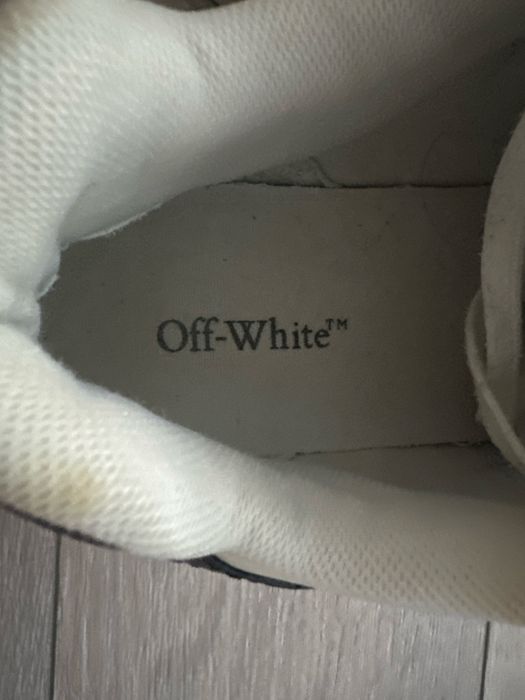 Vand off white out off office
