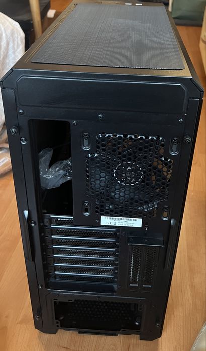 Carcasa XPG Defender Black