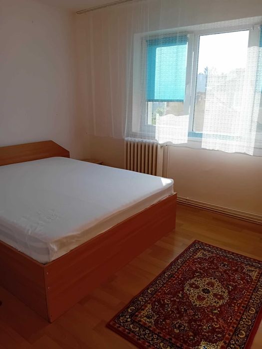 Inchiriez apartament cu 2 camere