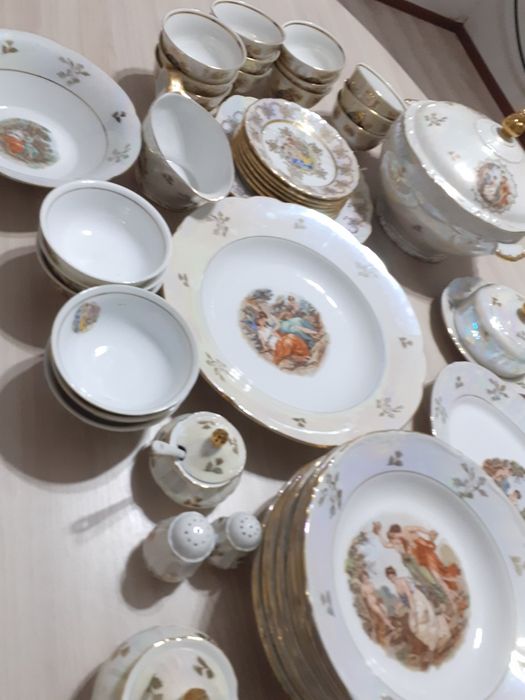 Продам сервиз мадонна