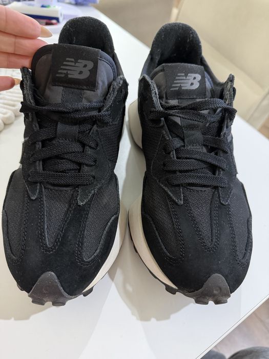 New Balance 327