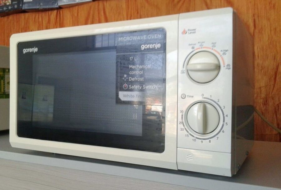 Продам микровалновую печь полностью в рабочем состоянии без минусов