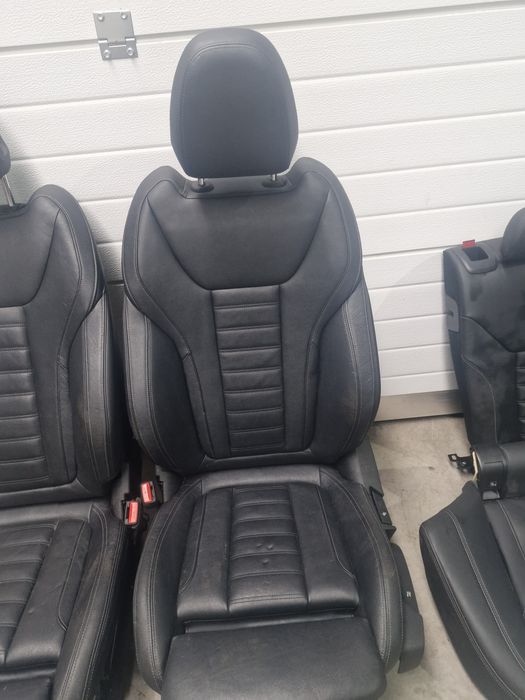 Scaune interior piele neagra recaro sport cu incalzire  bmw g26