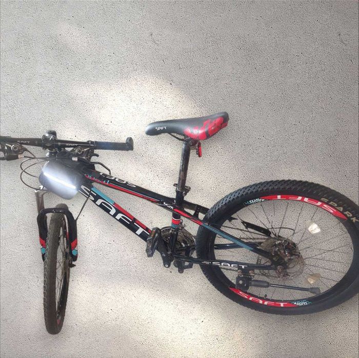 Продается свой велосипед.24 размер 
7скоростей.Катались раз 5.