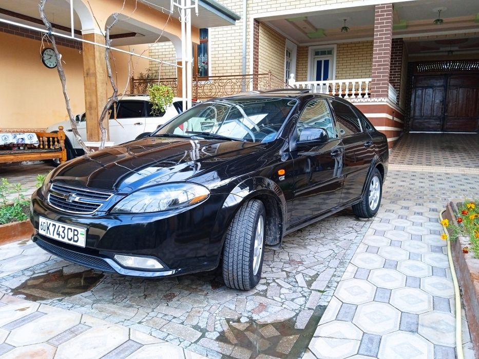 Chevrolet lacetti.  Gentra qilingan