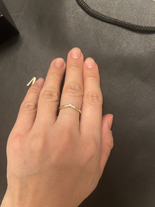 Кольцо с бриллинтами 750 пробы