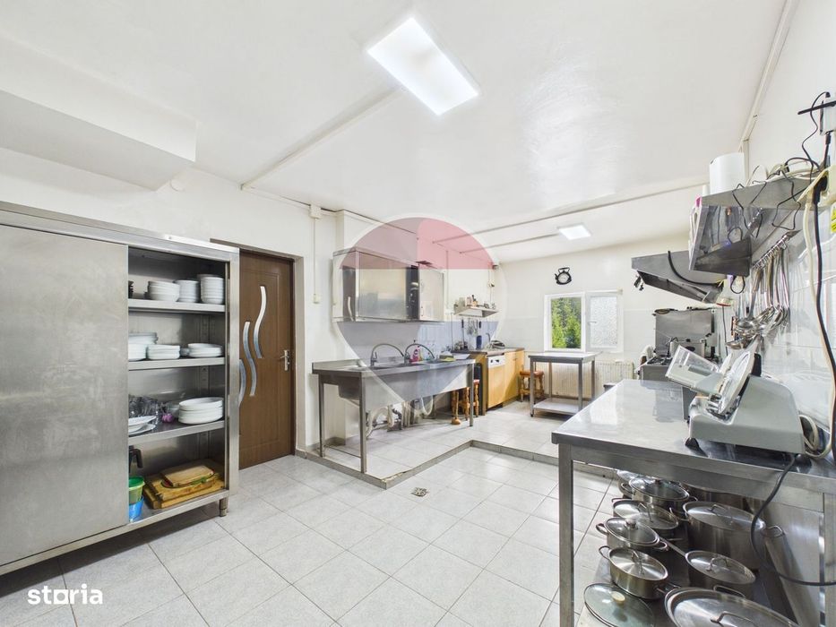 Cabana Belvedere, 10 camere, 3702 mp teren, Platoul Padina