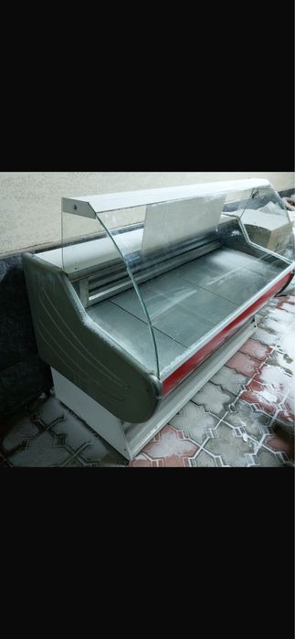 Холодильник витринный