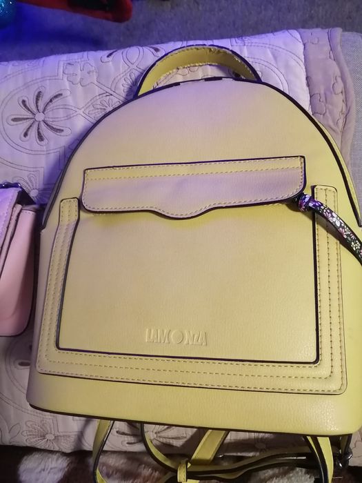 VAND geanta mica și rucsac oraș, pentru dama.,stare acceptabila