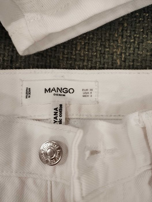 Джинсы Mango белого цвета
