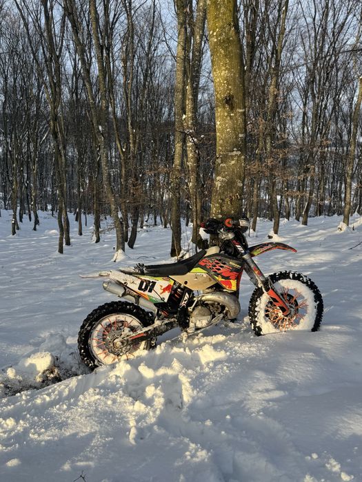 Vând ktm 250 2t 2011 cu acte , schimb cu atv !!!